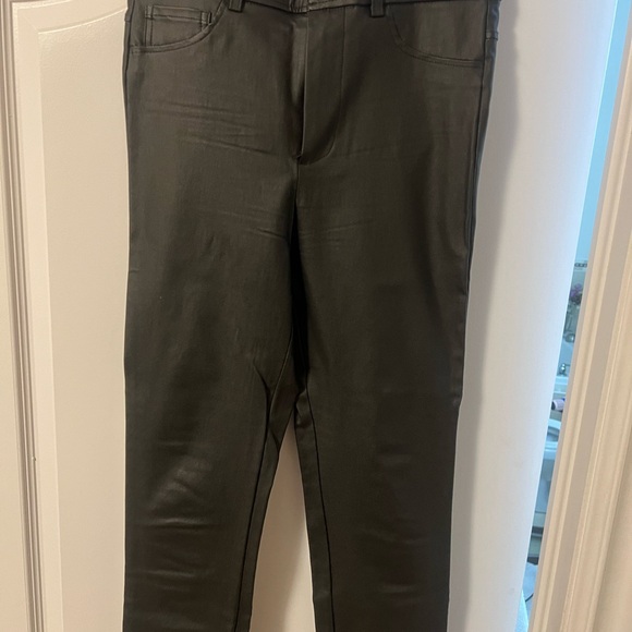 Zara pants with zipper at ankle - Picture 2 of 4